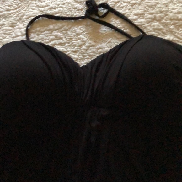 2 sundresses, one black, one white and light blue with built in cups - Picture 4 of 6